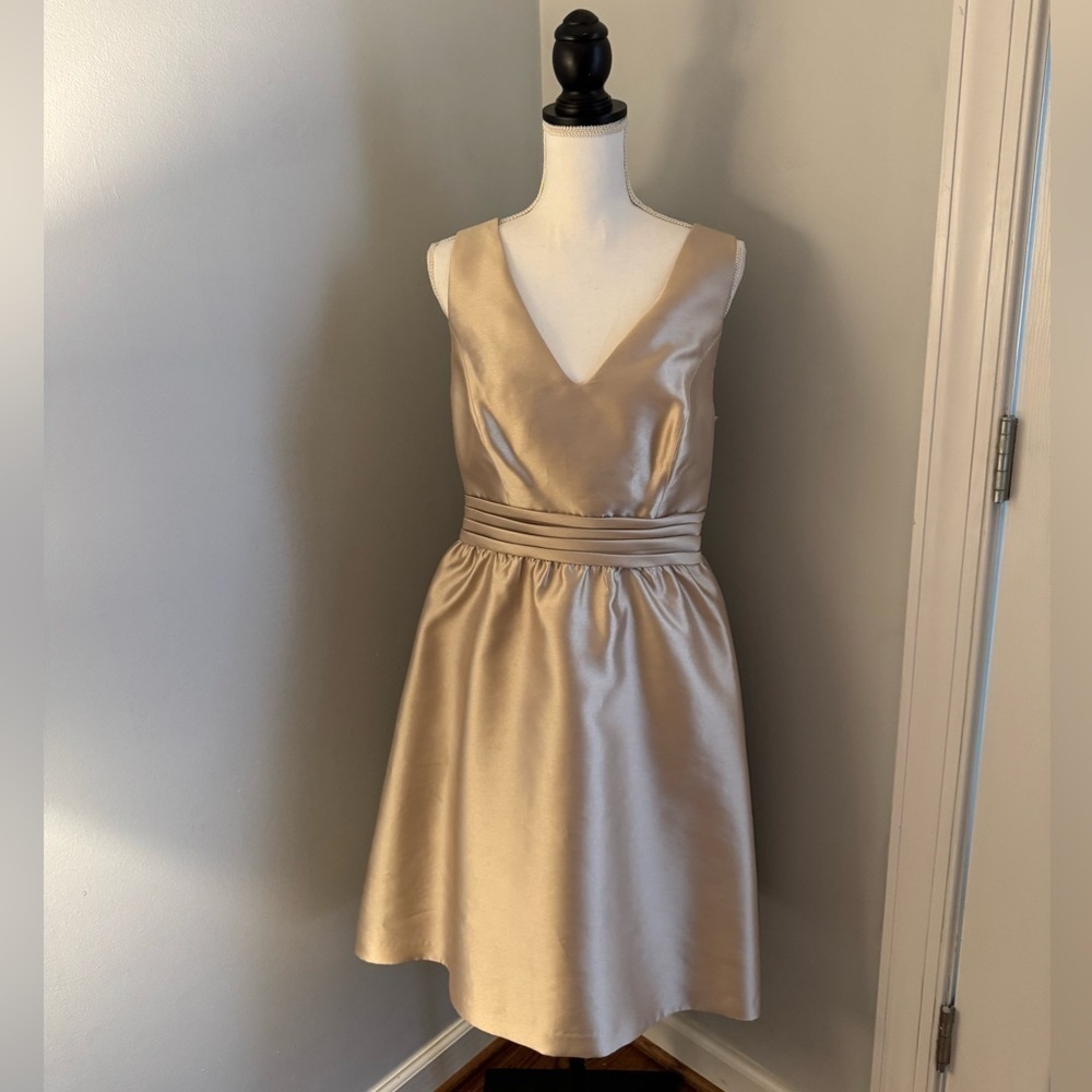 Backless Adrianna Papell, champagne, formal dress. Gorgeous. size 12